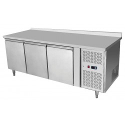 Stół mroźniczy 3-drzwiowy EPF (wersja z rantem tylnim)