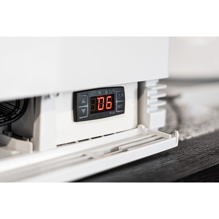 Witryna chłodnicza | cukiernicza | nablatowa | 78 l | RT82WE (RT79)