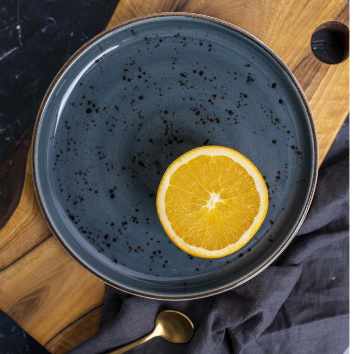 Talerz z wysokim rantem Arando 210 mm