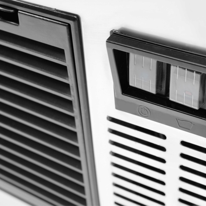 Kostkarka podblatowa  chłodzona powietrzem Coolice 47kg/24h, poj. 28 kg, Barmatic