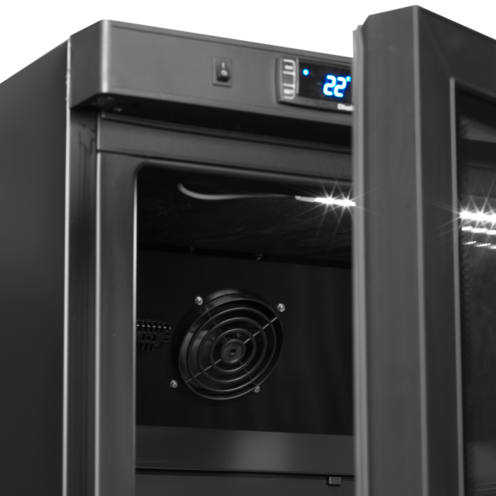 Czarna chłodziarka ekspozycyjna 605L GN2/1 UR600BG