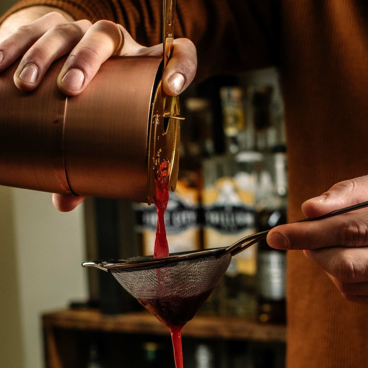 Miarka barmańska Bell z prostą krawędzią, antyczna miedź, BarFly, 25/50ml