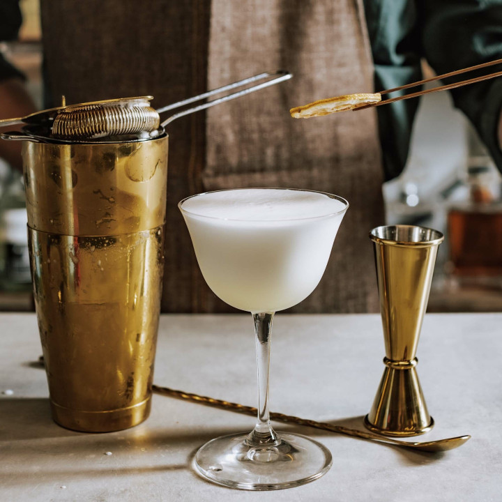 Miarka barmańska Bell z prostą krawędzią, złota, BarFly, 25/50ml