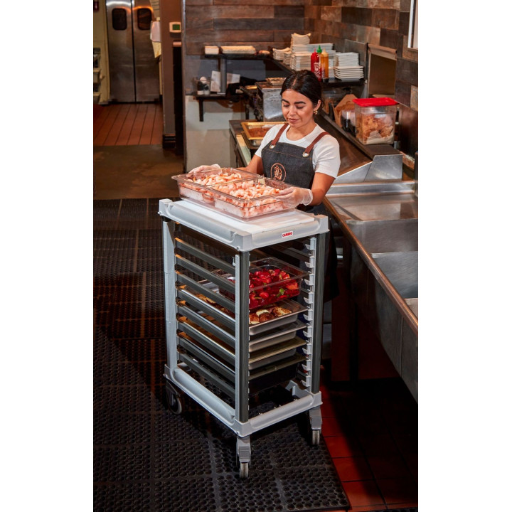 Wózek Camshelving do transportu pojemników, 9 × GN 1/1, Cambro, 730x438x(H)102mm