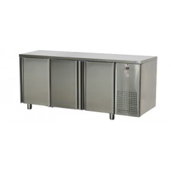SCH 3D DL Stół chłodniczy trzydrzwiowy z rantem