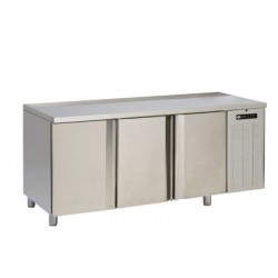 SCH 3D DH Stół chłodniczy trzydrzwiowy bez rantu